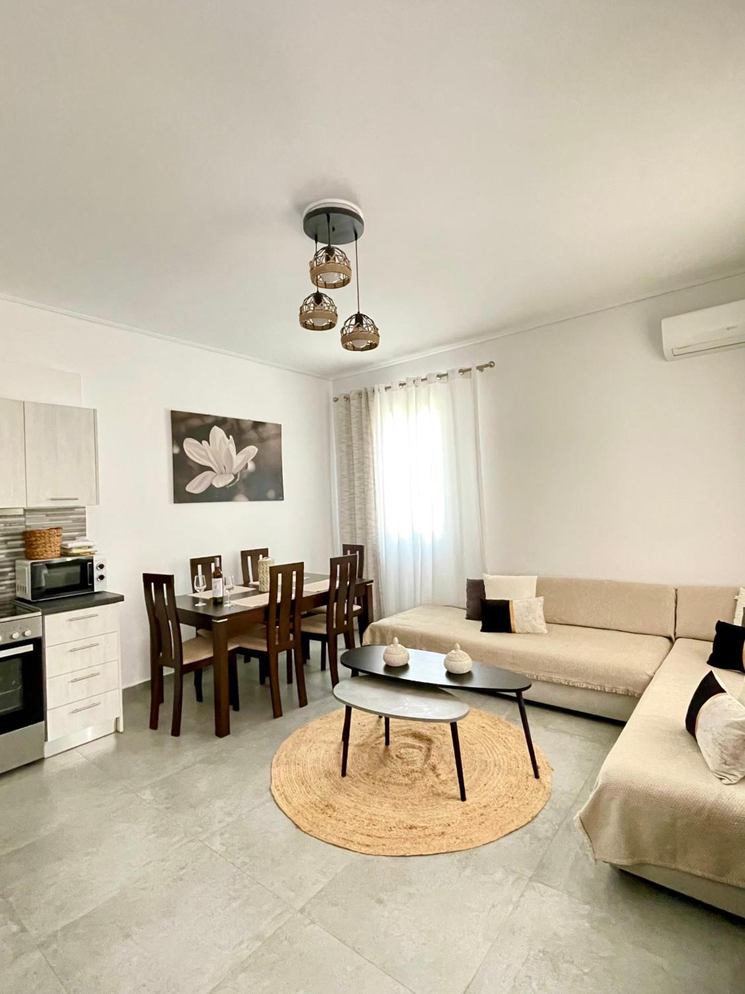 Emanouela'S Apartement In The Center Of Adamas 외부 사진